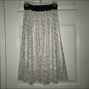 Small Lularoe Elegant Lola Skirt